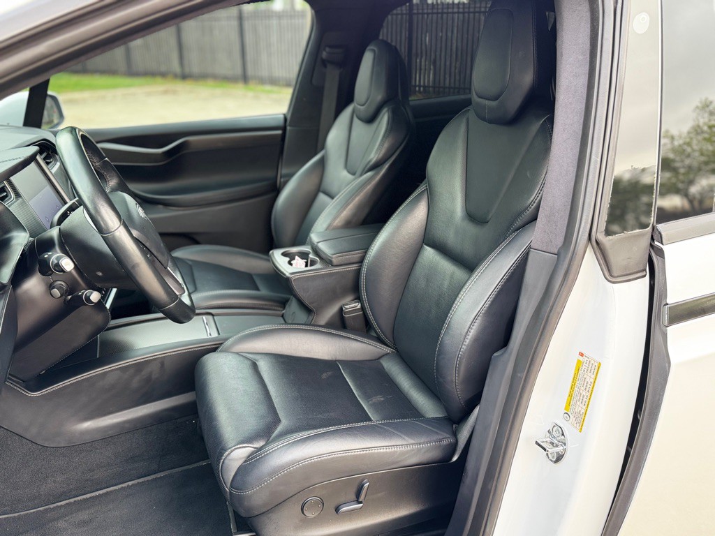 2018 Tesla Model X Image 9