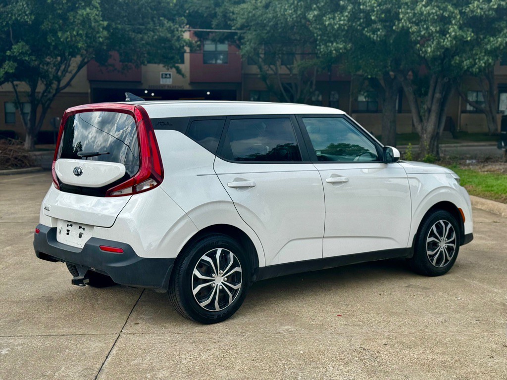2020 Kia Soul Image 3