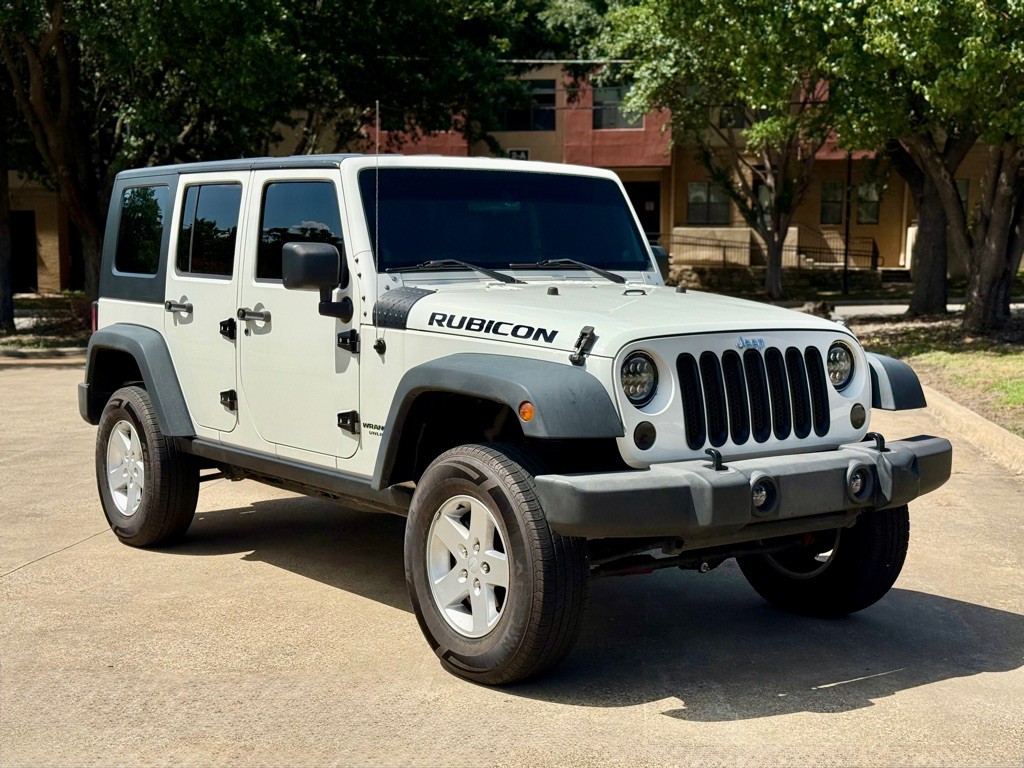 2010 Jeep Wrangler Unlimited Image 2