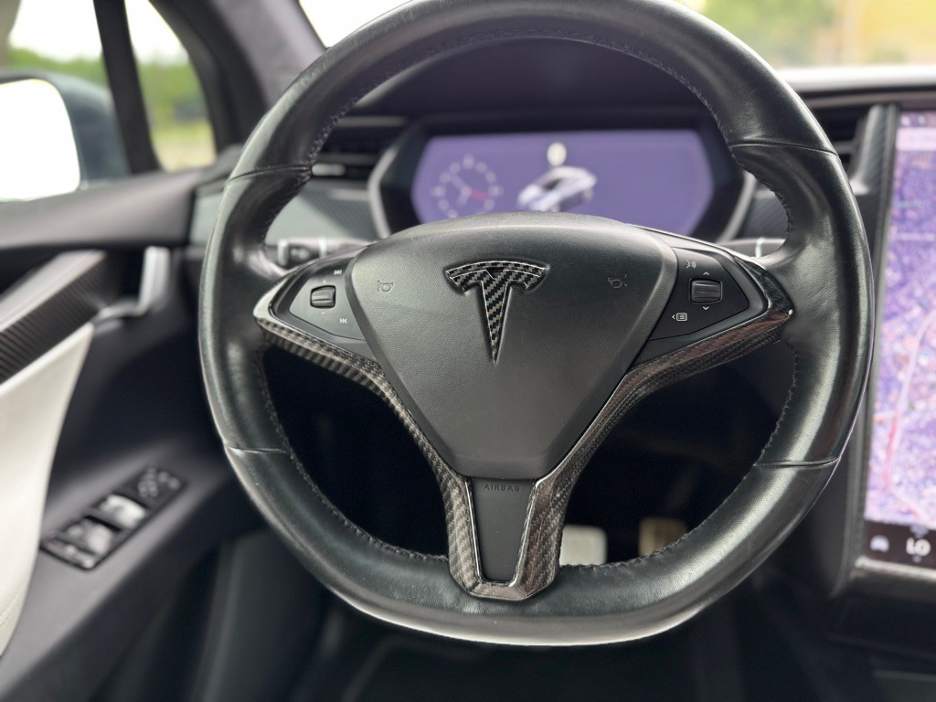 2019 Tesla Model X Image 14