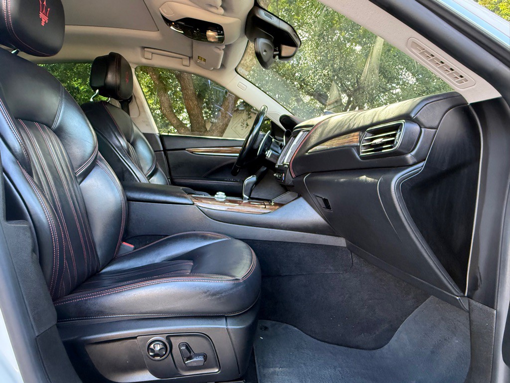 2018 Maserati Levante Image 26