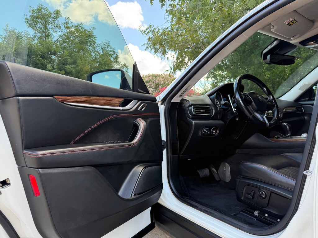 2018 Maserati Levante Image 6