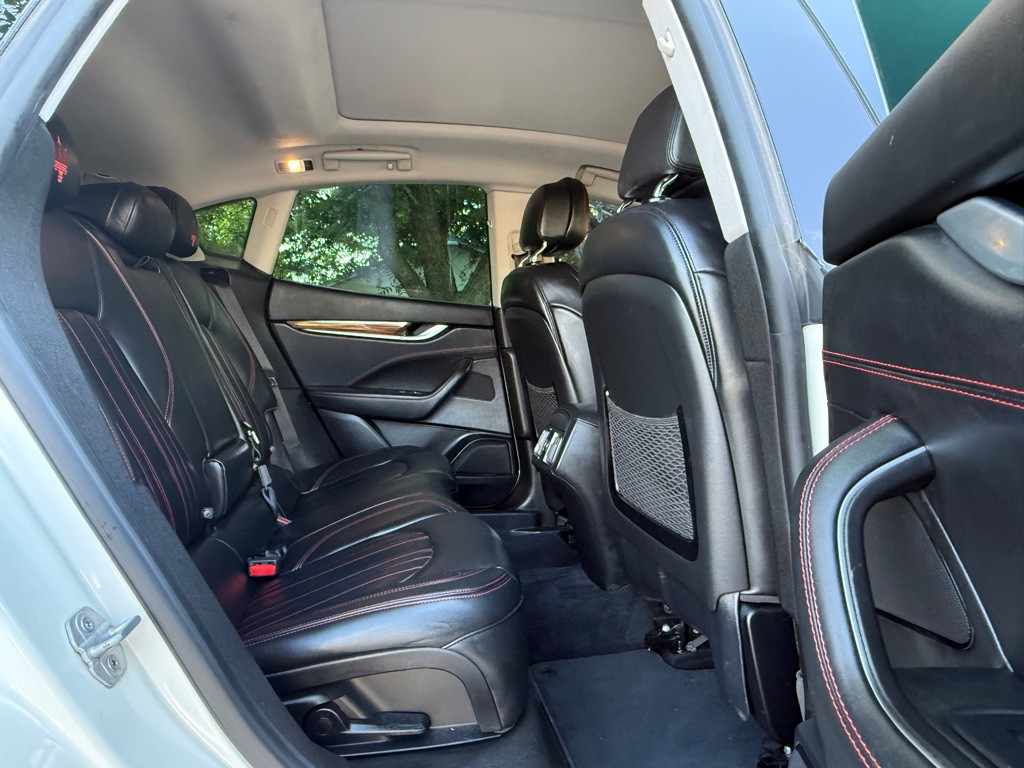 2018 Maserati Levante Image 12