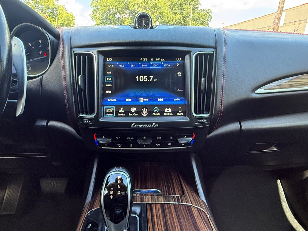 2018 Maserati Levante Image 16
