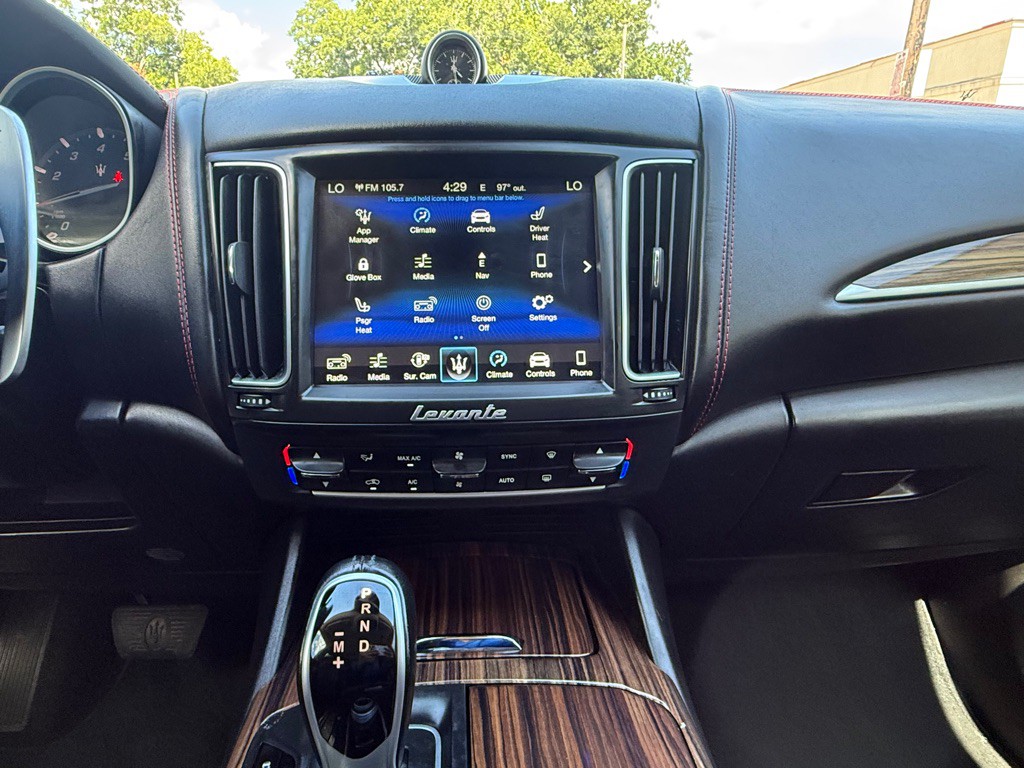 2018 Maserati Levante Image 17