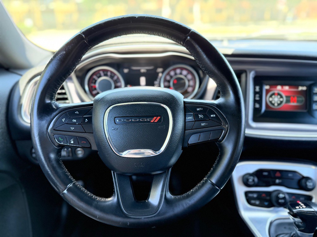 2016 Dodge Challenger Image 10
