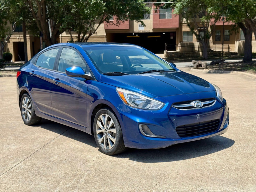 2017 Hyundai Accent Image 2