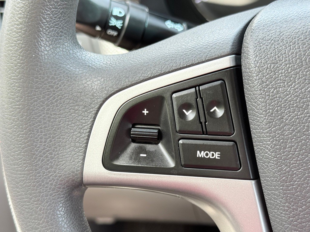 2017 Hyundai Accent Image 13