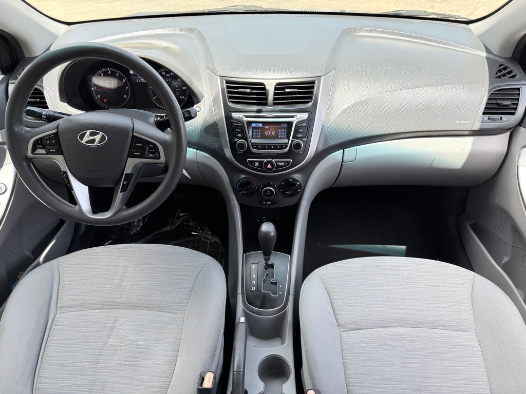 2017 Hyundai Accent Image 19