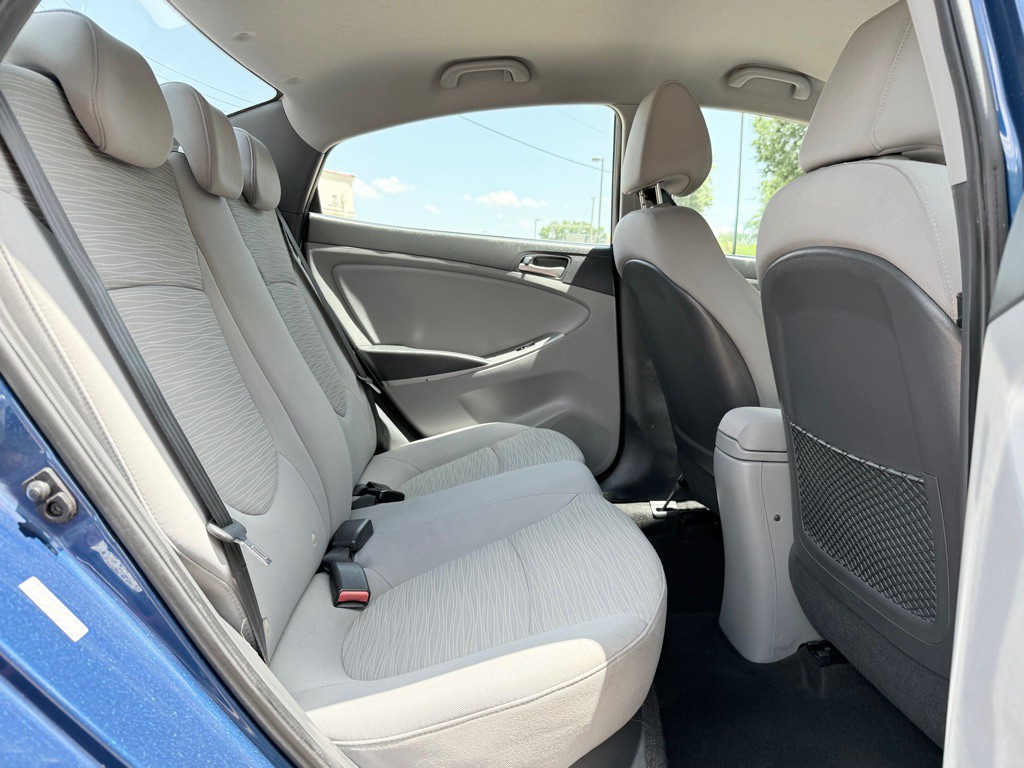 2017 Hyundai Accent Image 26