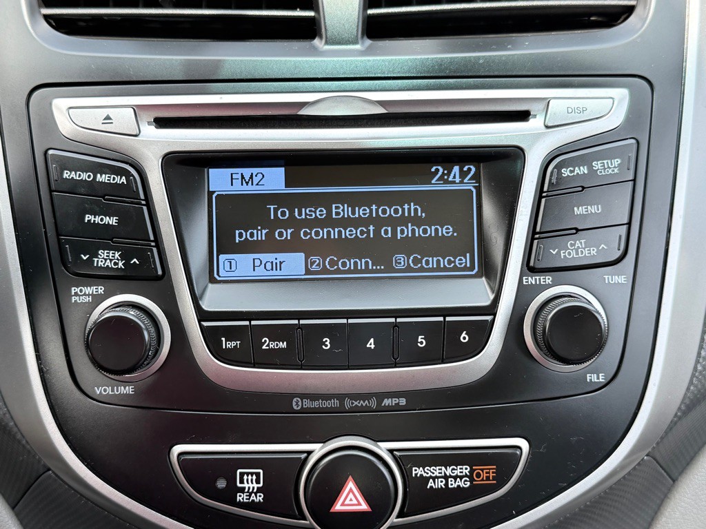 2017 Hyundai Accent Image 31
