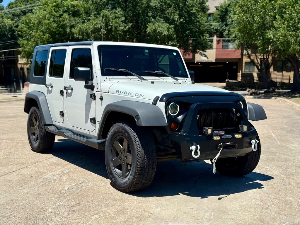 2010 Jeep Wrangler Unlimited Image 2