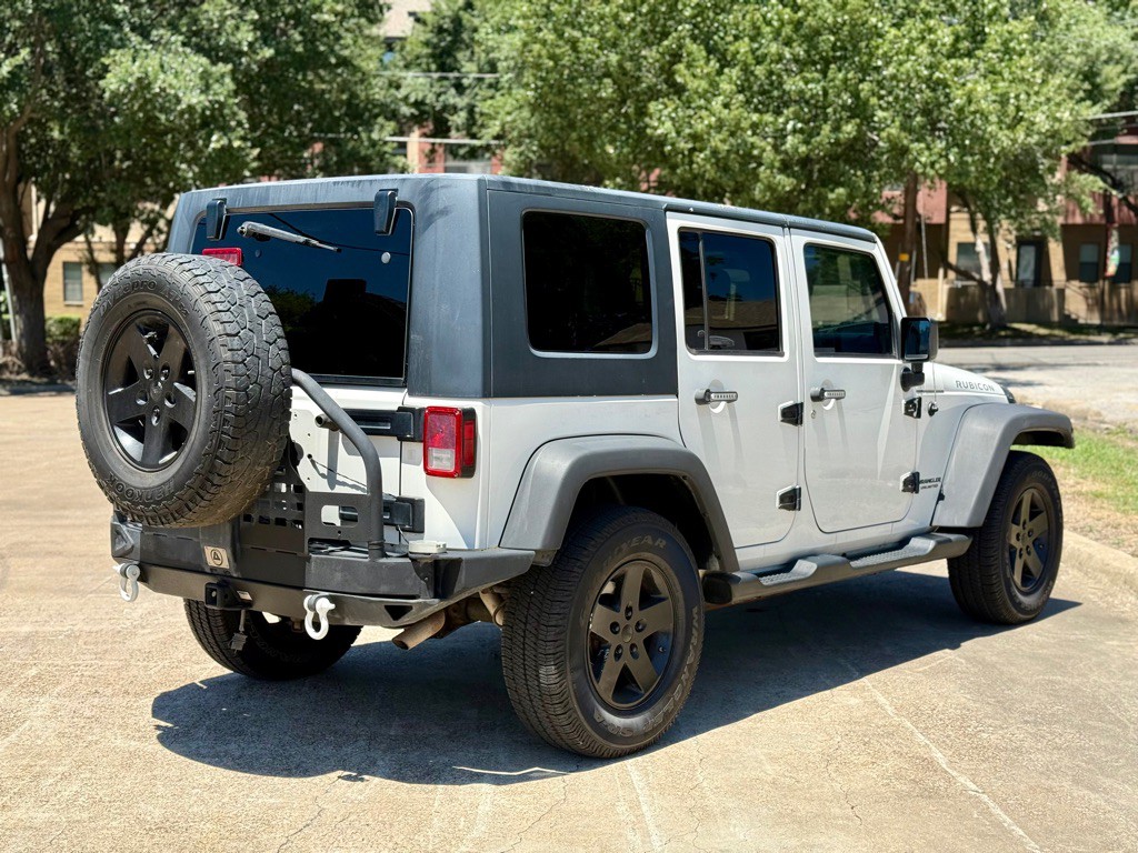 2010 Jeep Wrangler Unlimited Image 3