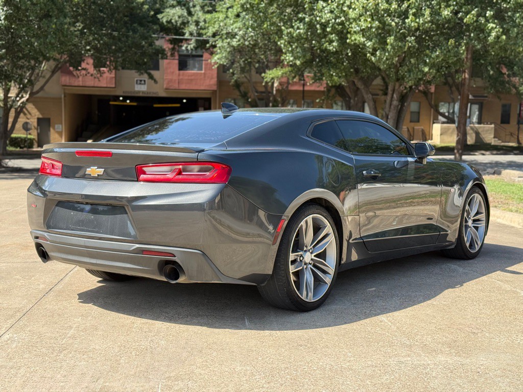 2018 Chevrolet Camaro Image 3