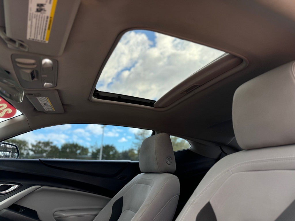 2018 Chevrolet Camaro Image 8