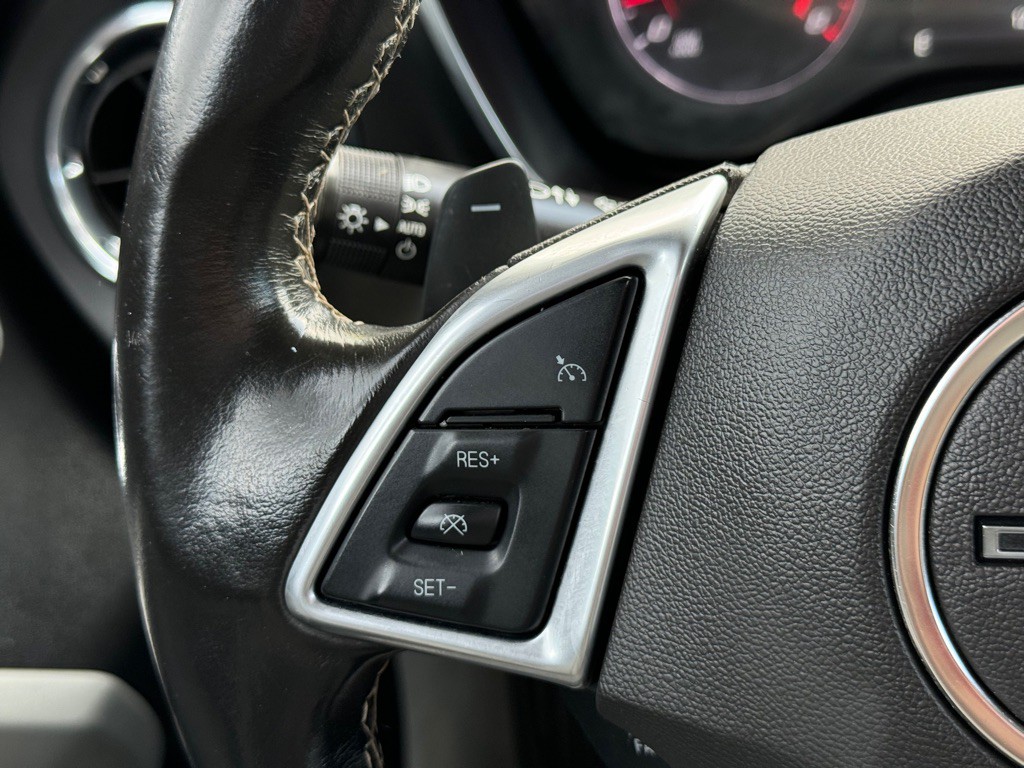 2018 Chevrolet Camaro Image 11
