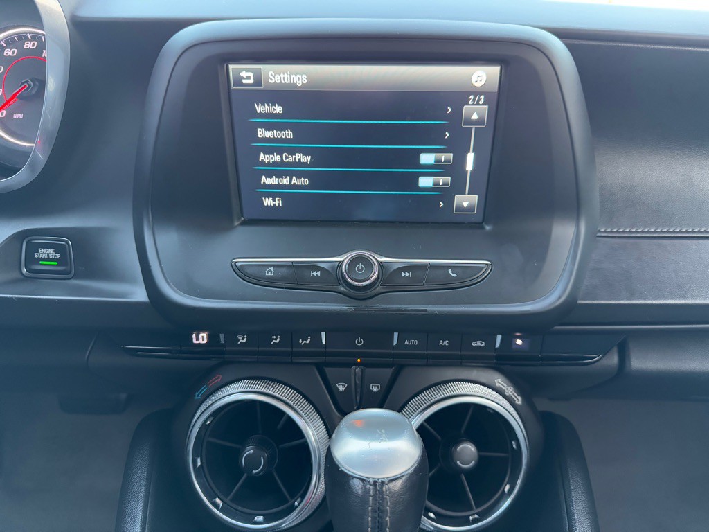 2018 Chevrolet Camaro Image 16