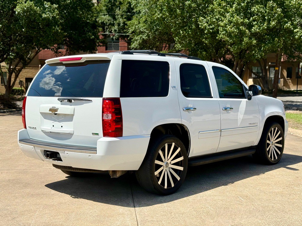 2009 Chevrolet Tahoe Image 3