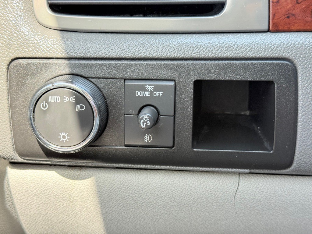 2009 Chevrolet Tahoe Image 12