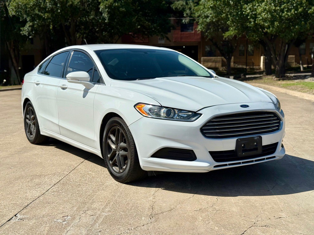 2014 Ford Fusion Image 2