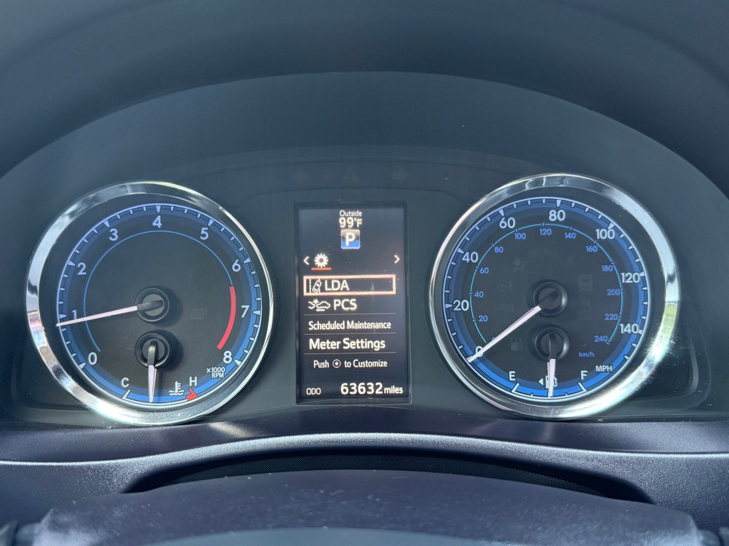 2018 Toyota Corolla Image 17
