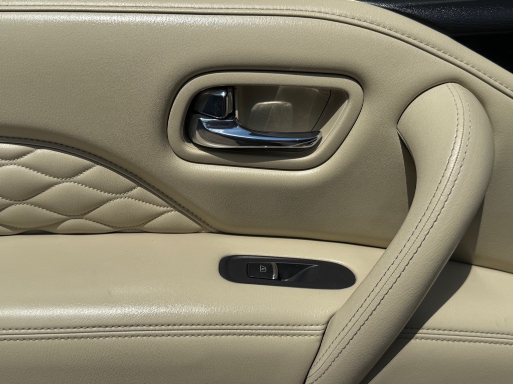 2018 INFINITI QX80 Image 25