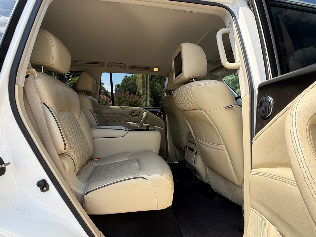 2018 INFINITI QX80 Image 33