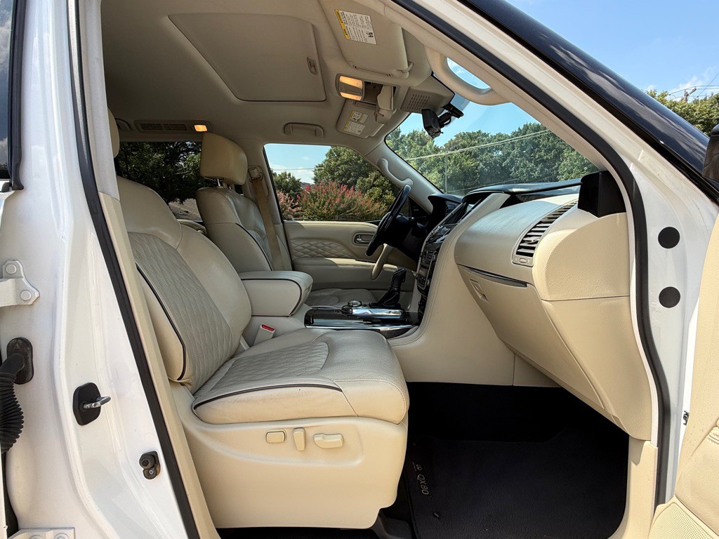2018 INFINITI QX80 Image 36