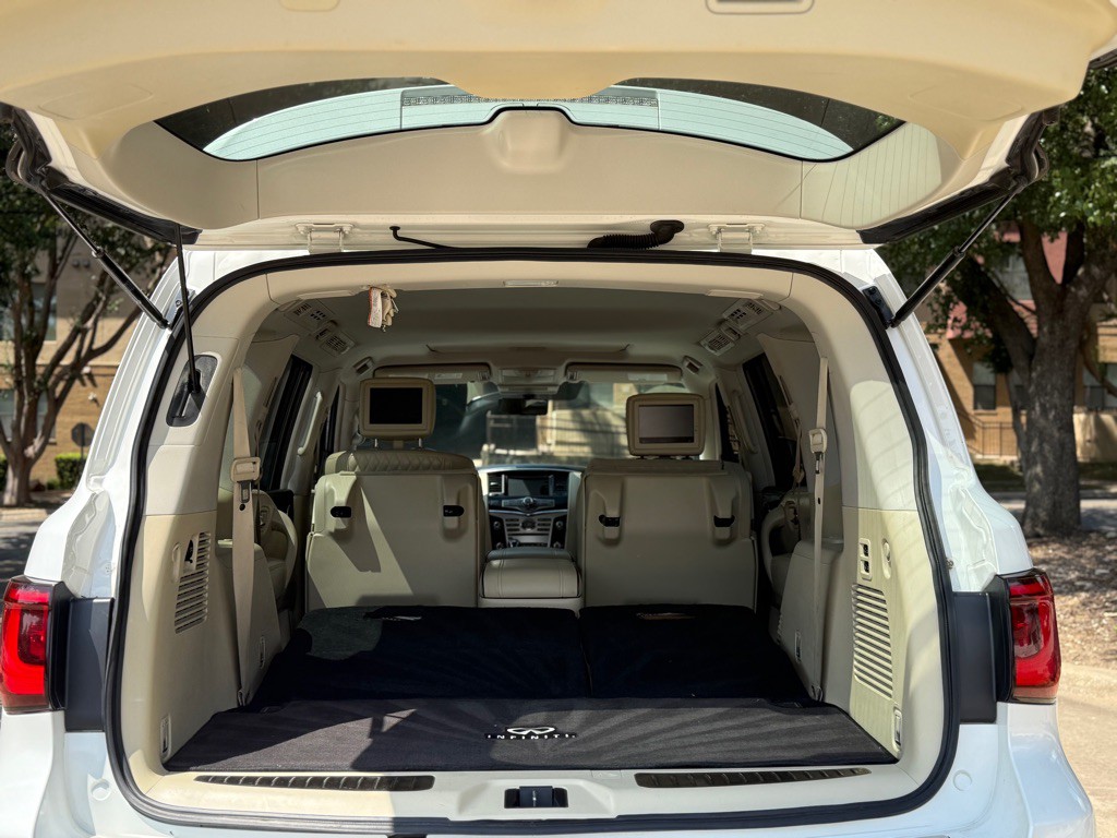 2018 INFINITI QX80 Image 40