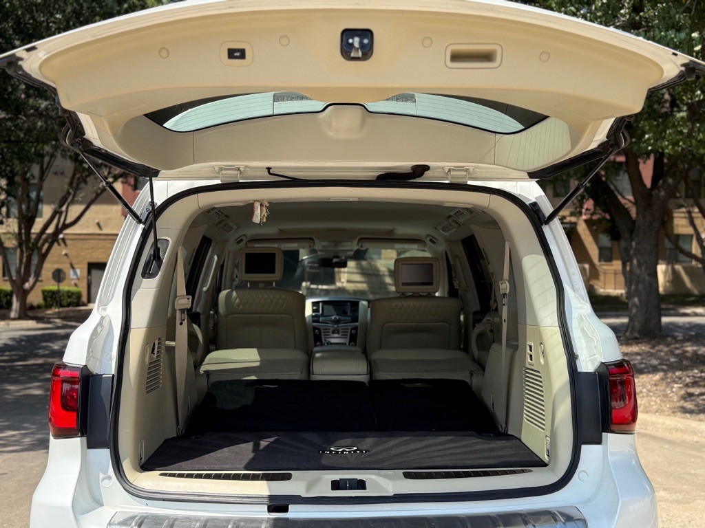 2018 INFINITI QX80 Image 41