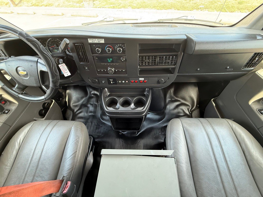 2014 Chevrolet Express Image 11