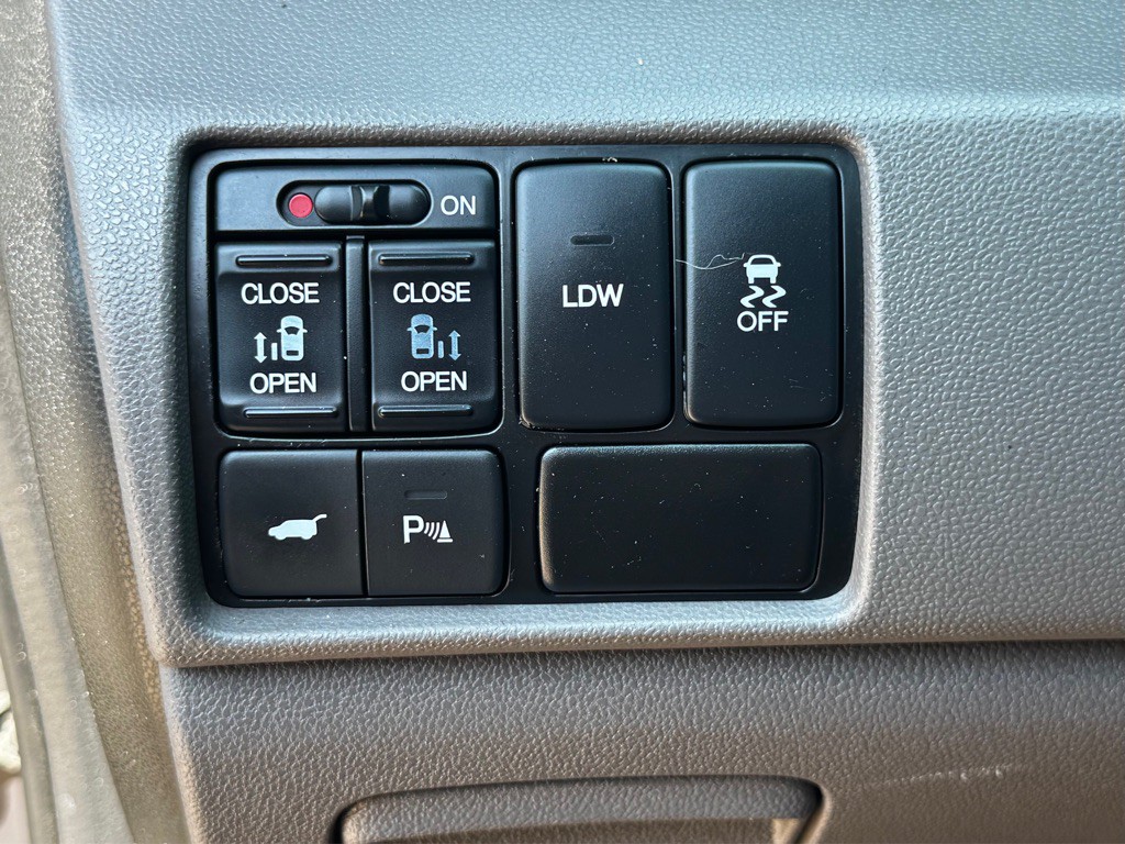 2014 Honda Odyssey Image 9
