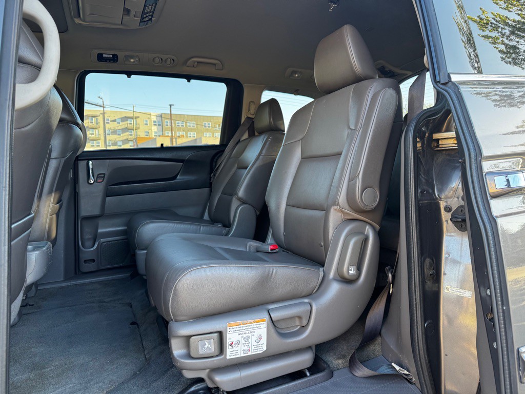 2014 Honda Odyssey Image 29