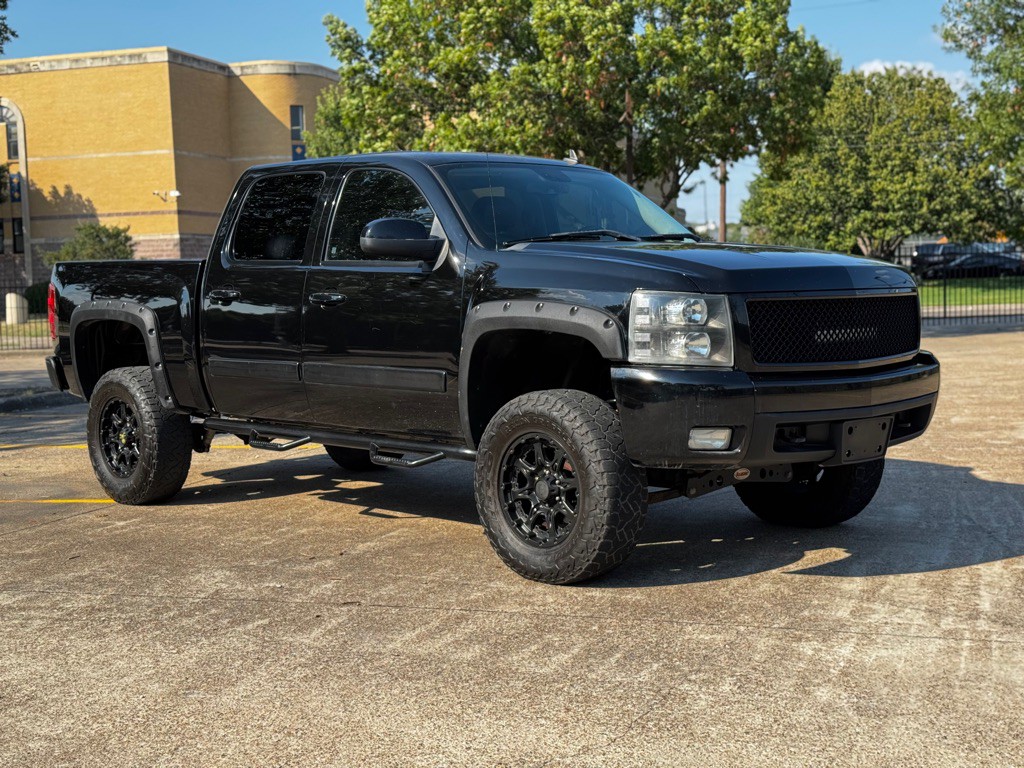 2007 Chevrolet Silverado 1500 Image 2