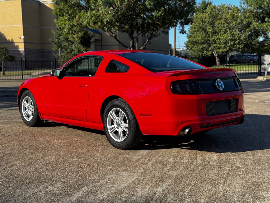 2013 Ford Mustang Image 4