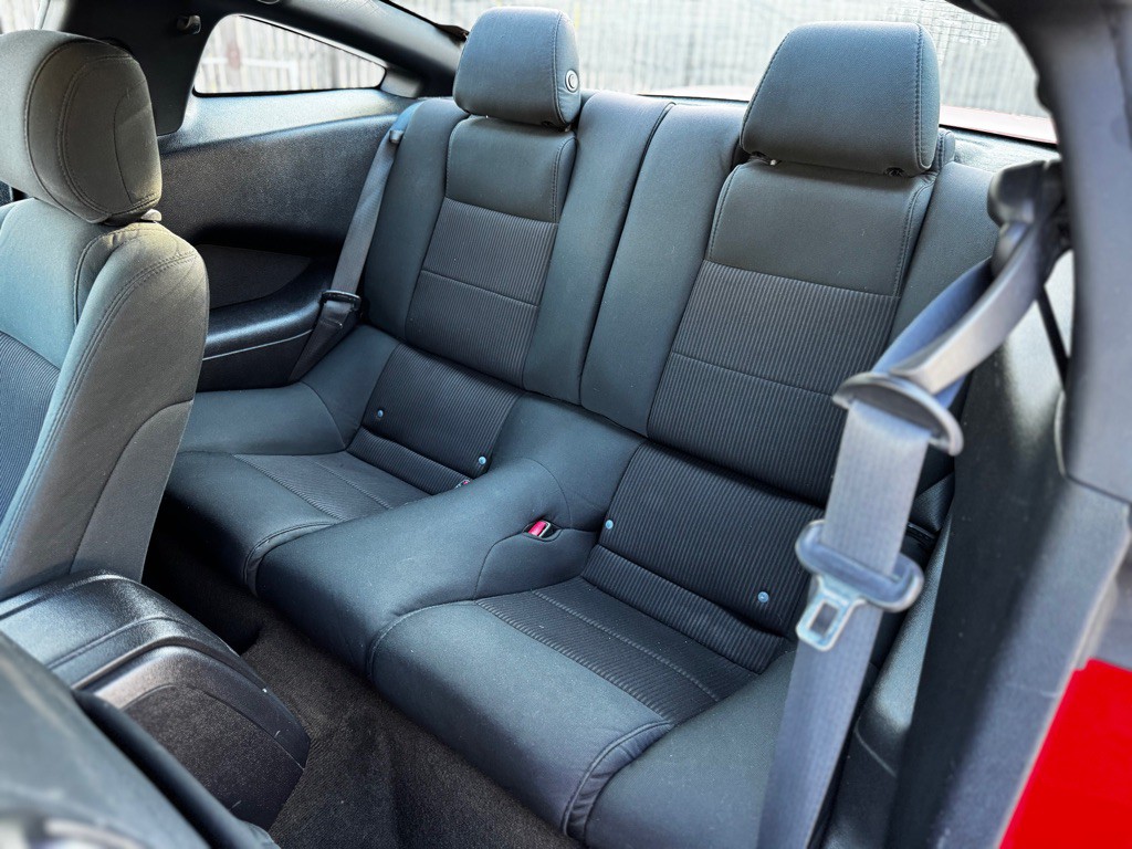 2013 Ford Mustang Image 18