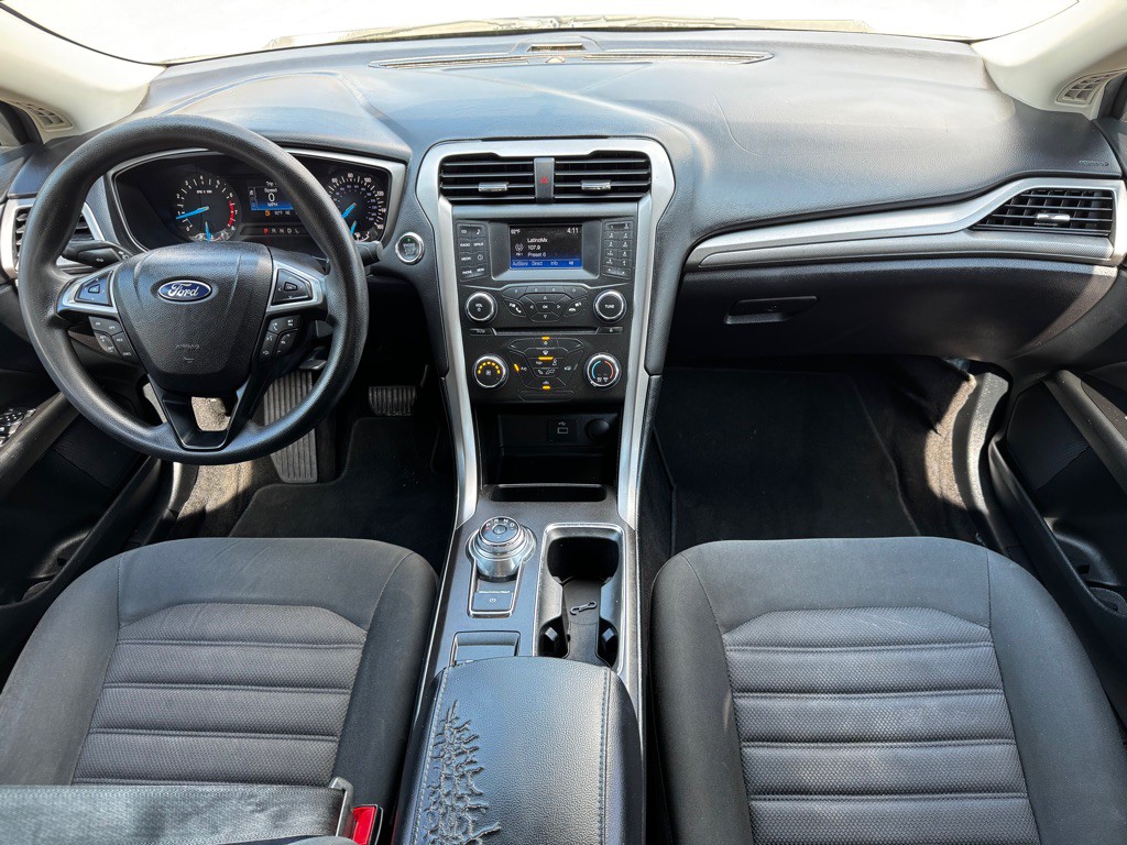 2017 Ford Fusion Image 17