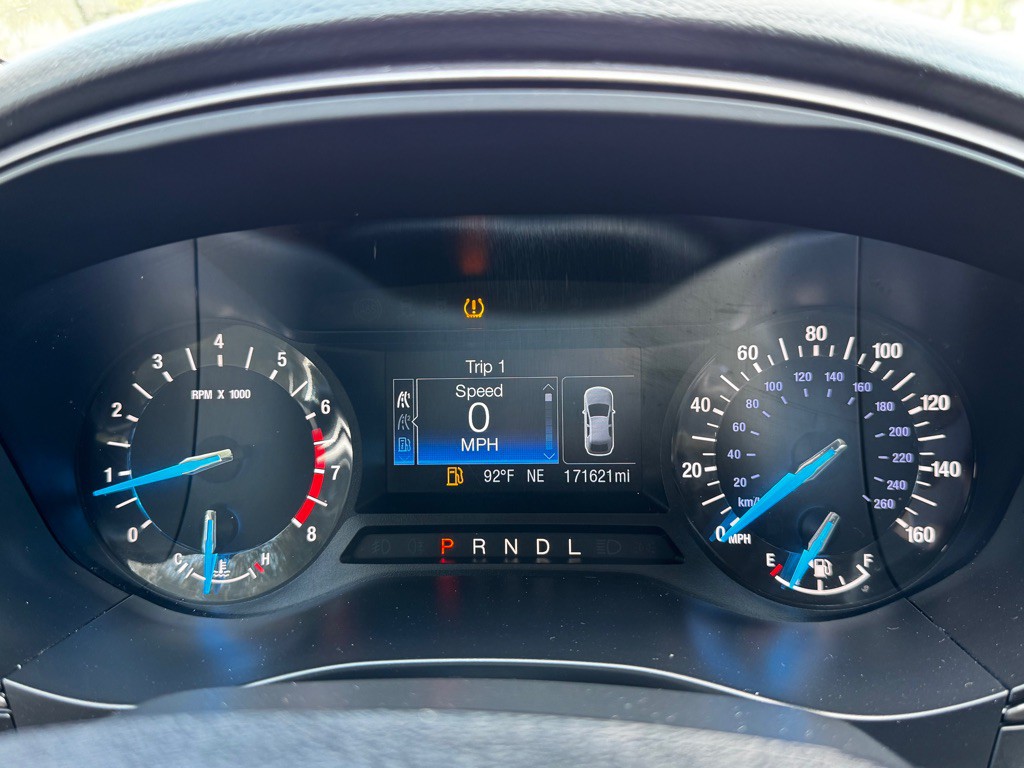 2017 Ford Fusion Image 32