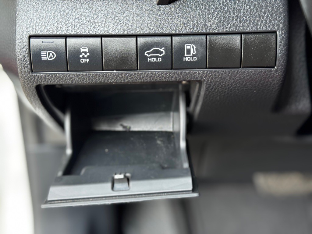 2019 Toyota Camry Image 11
