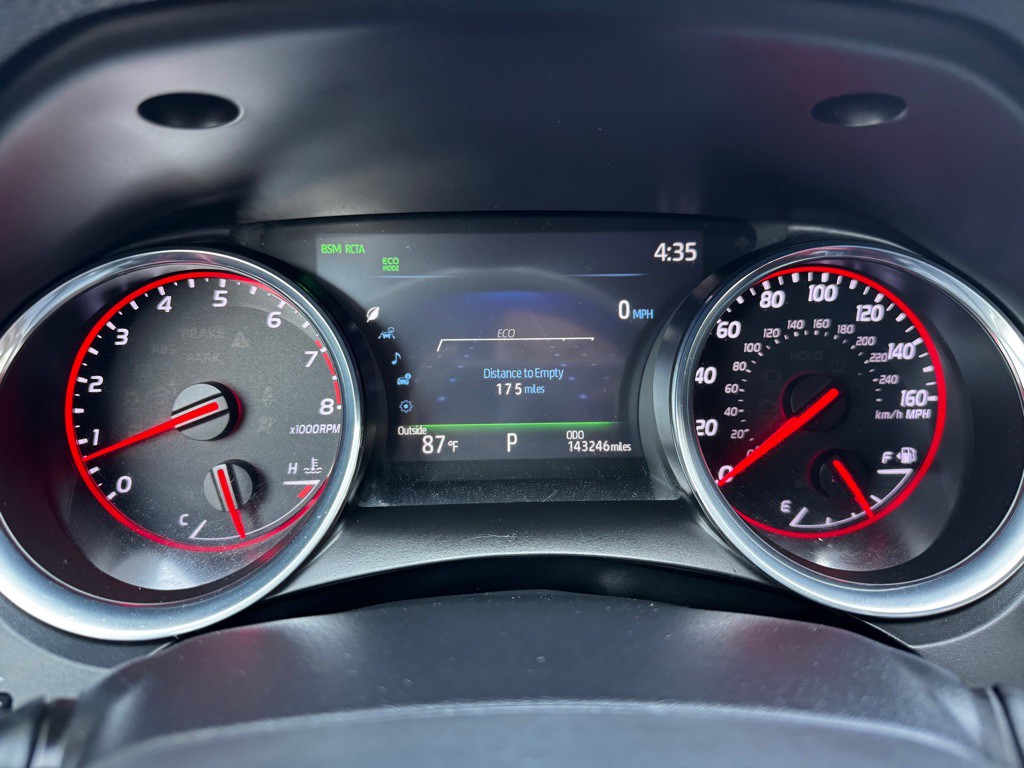 2019 Toyota Camry Image 18