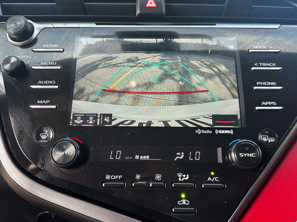 2019 Toyota Camry Image 21