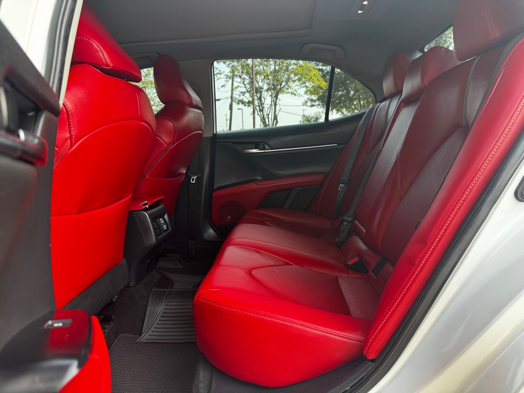 2019 Toyota Camry Image 27