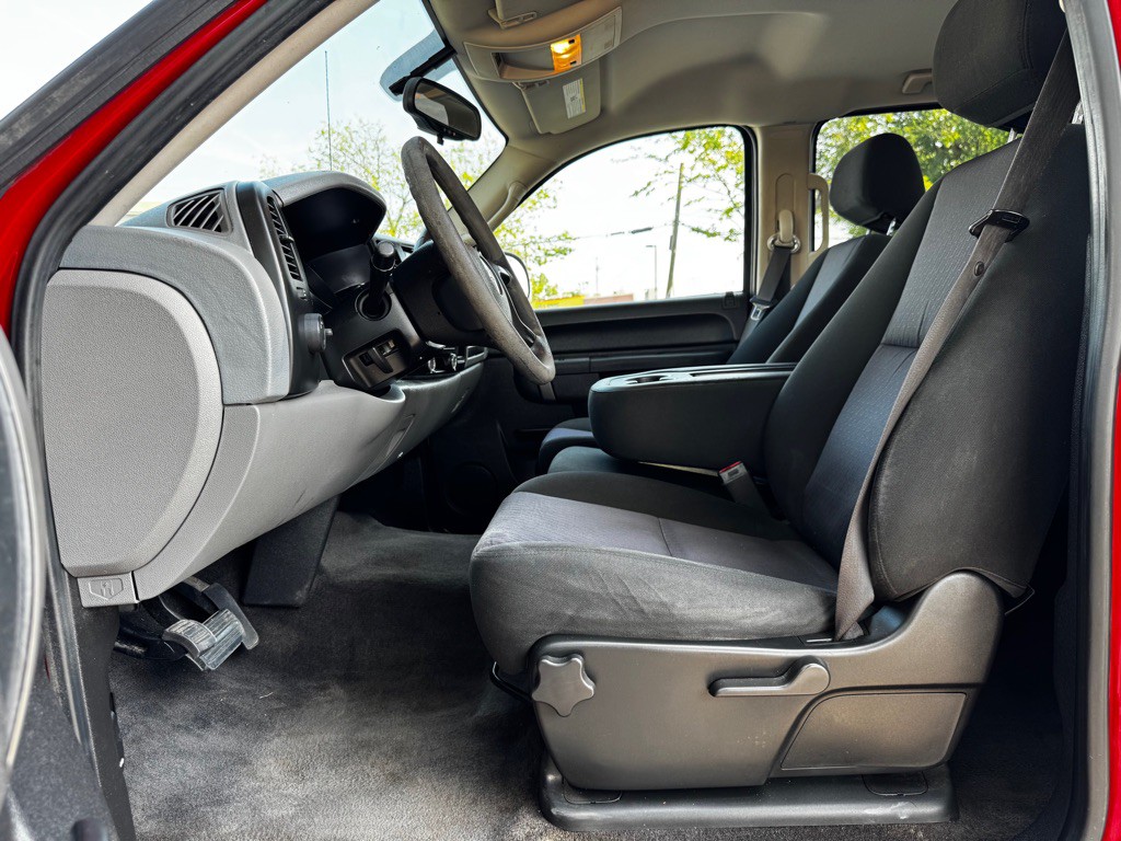 2010 Chevrolet Silverado 1500 Image 6