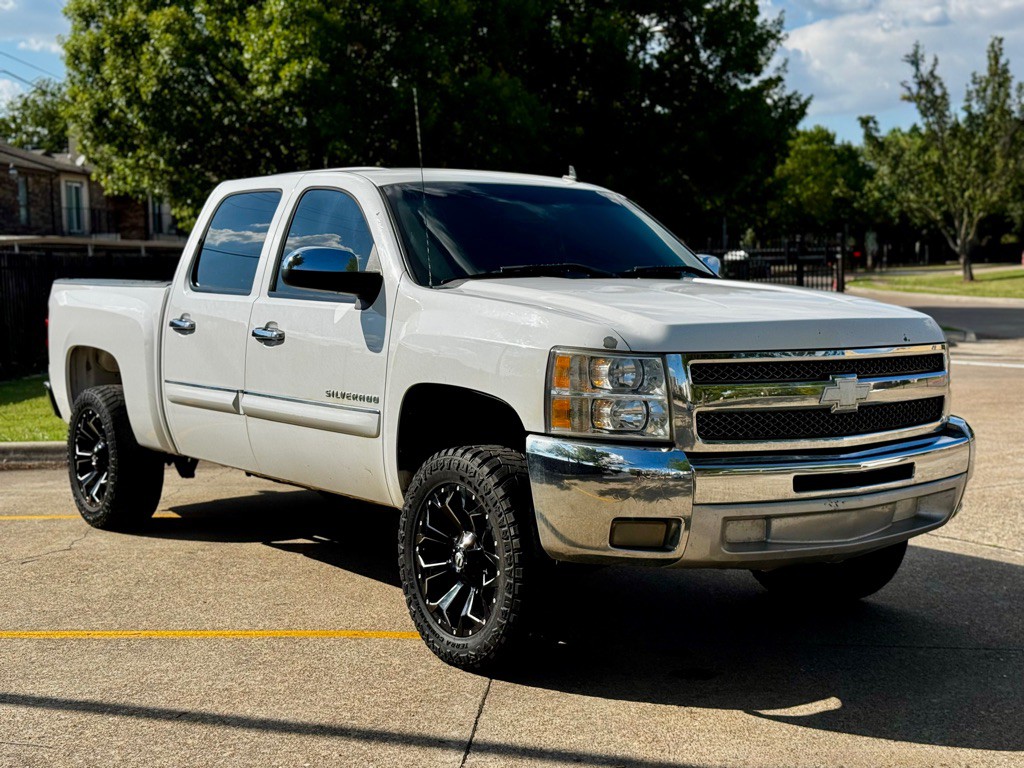 2013 Chevrolet Silverado 1500 Image 2
