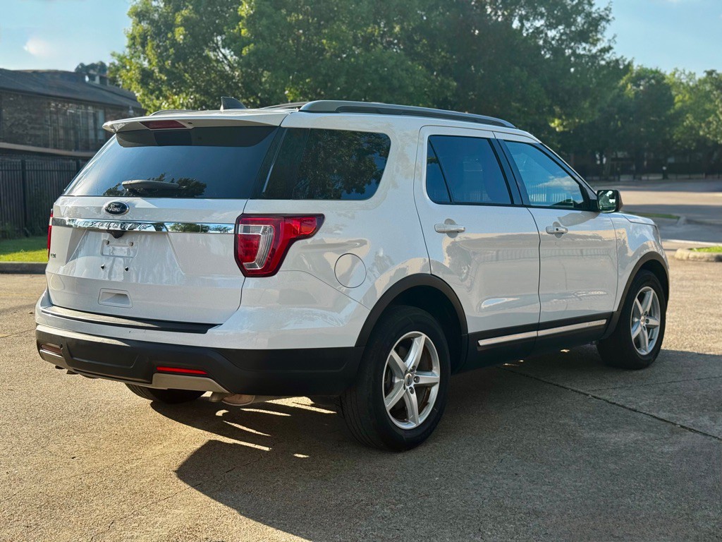 2019 Ford Explorer Image 3