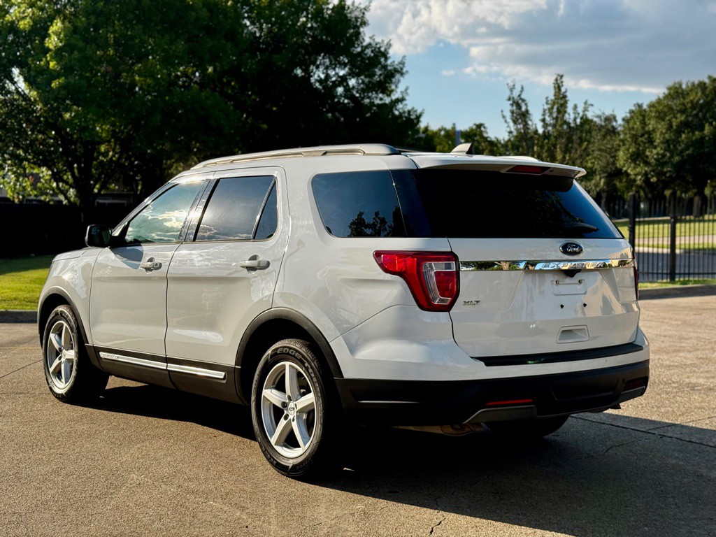 2019 Ford Explorer Image 4