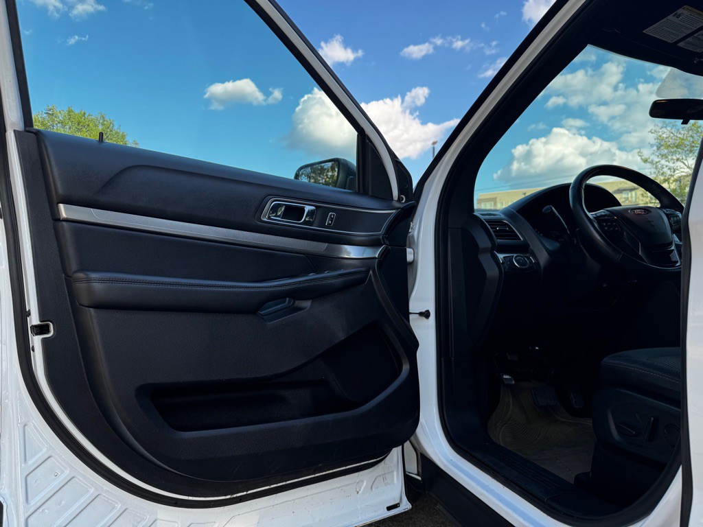 2019 Ford Explorer Image 6