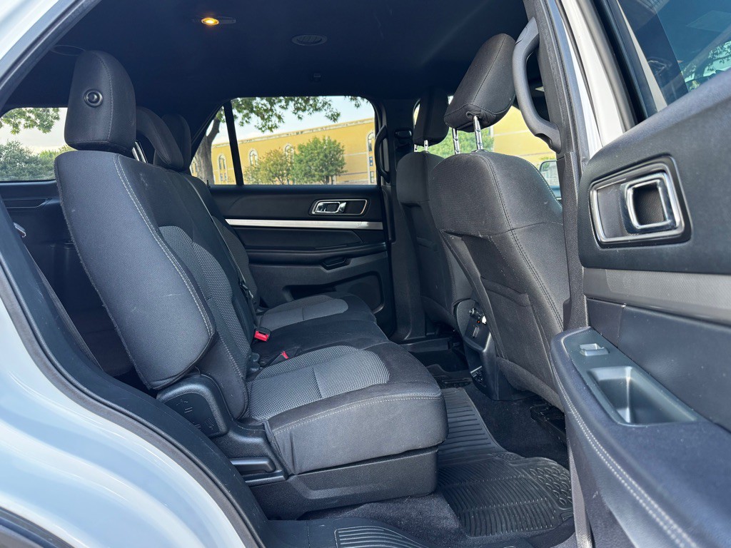 2019 Ford Explorer Image 24