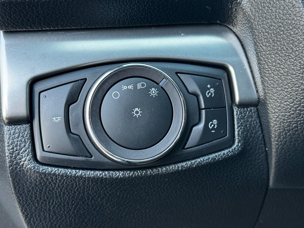 2019 Ford Explorer Image 8