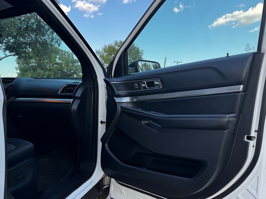 2019 Ford Explorer Image 27